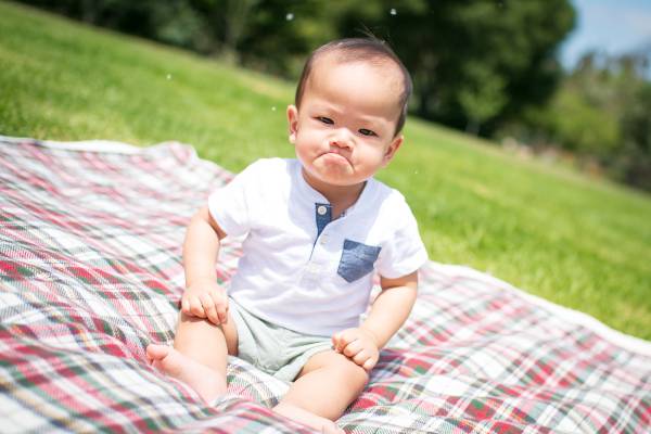 use non-reactive parenting to calm angry infant