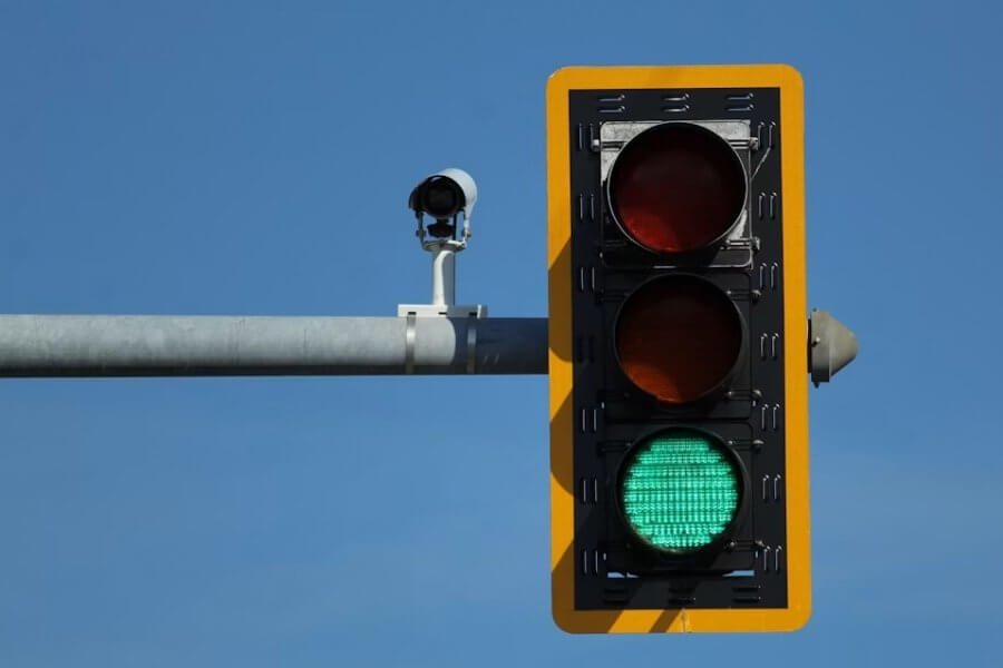 Remember When Teenagers Drove Cars? 2 traffic light